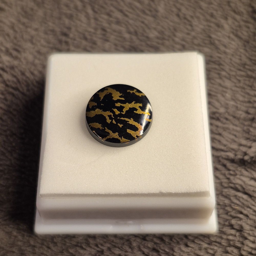 Goldenite Jade cabochon round 14mm